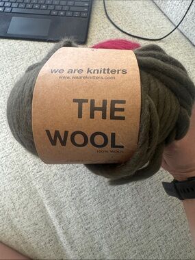 Olive The Wool - Chunky 100% Wool Ball
